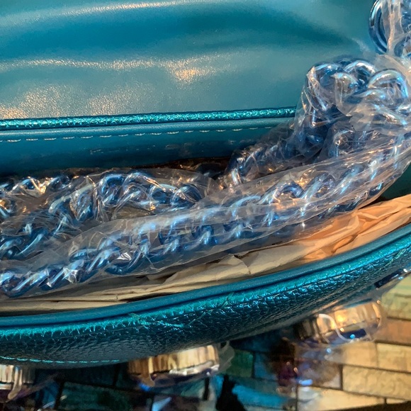 Kurt Geiger London Mini Kensington Drench bat - Picture 7 of 15